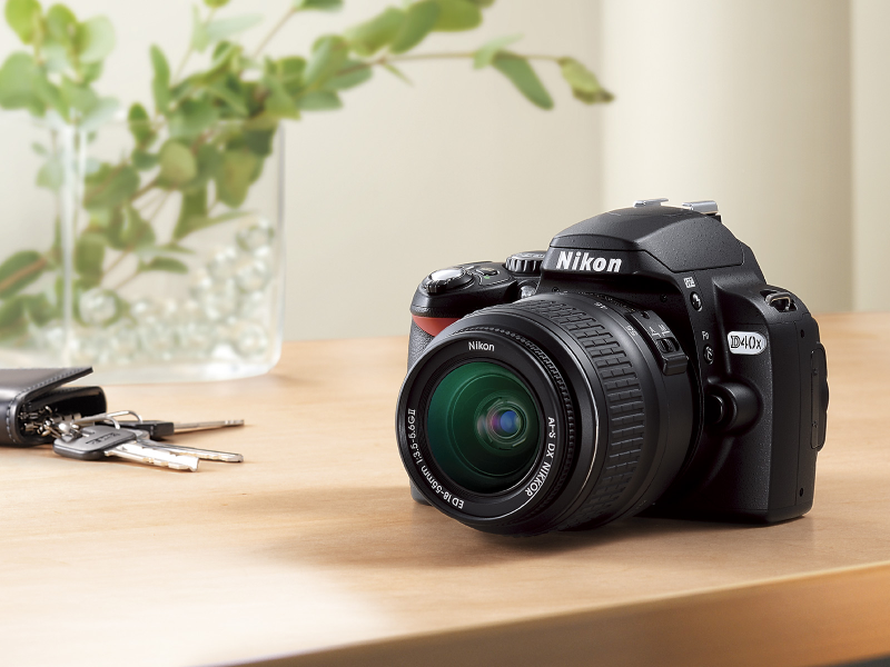 Illustration for article titled Nikon Spruces Up Its D40, Now the 10.2-Megapixel D40x